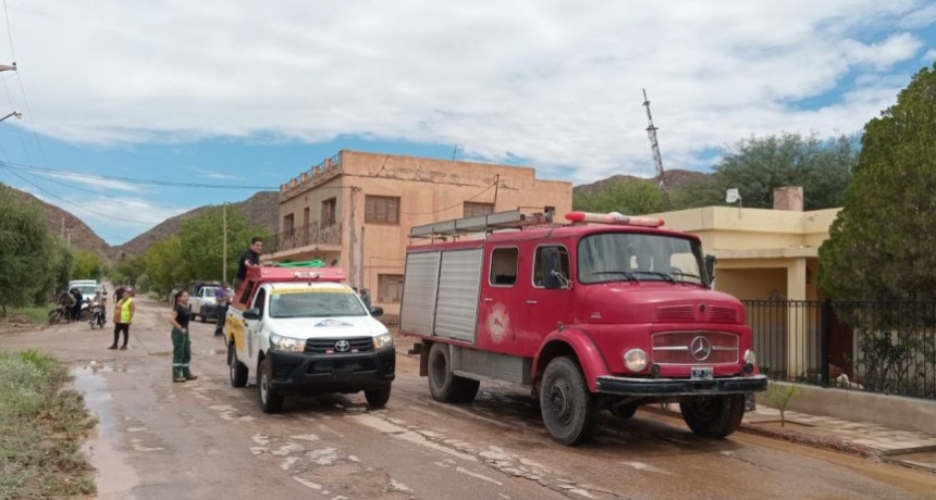 El gobierno restableci&oacute; los servicios en Villa Maz&aacute;n