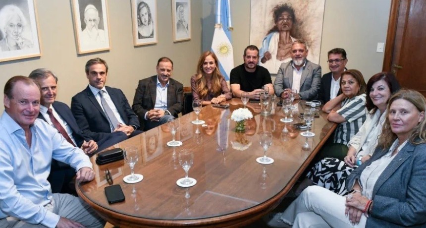 Quintela llam&oacute; a construir una alternativa nacional y cuestion&oacute; el ajuste de Milei