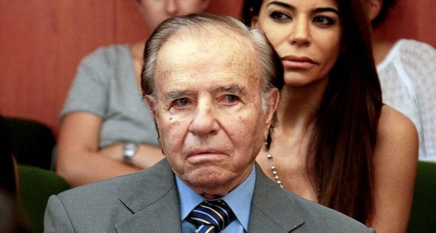  Menem salió del coma inducido y se le retiró el respirador artificial