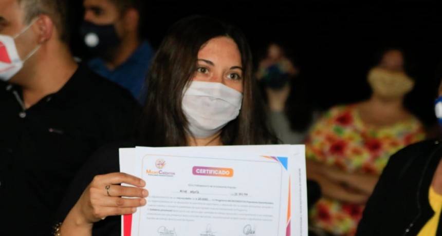 Entrega de nombramientos a personal de Salud, Vialidad y Secretaría del Agua 