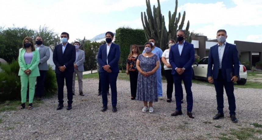 Calderón ponderó el acompañamiento de nación a la UNLaR