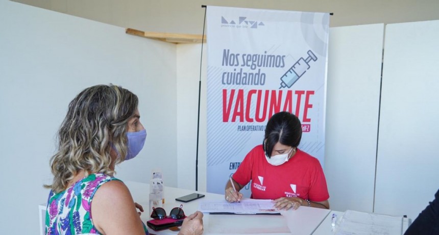 Desde el Vacunatorio Central instan a la preinscripción de la población para la vacunación contra la COVID-19