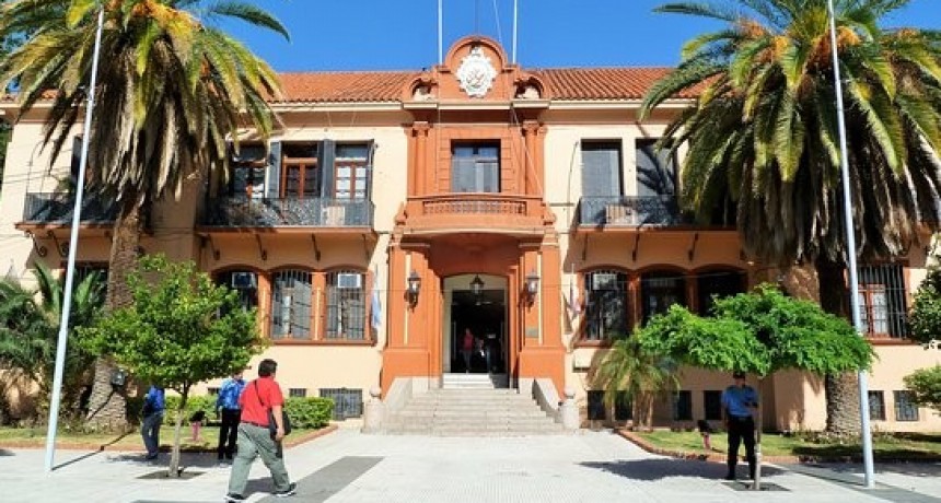 Por el intenso temporal, gobierno provincial decretó asueto 