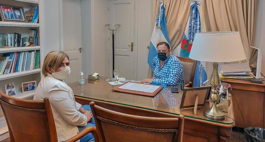 Quintela recibió a la senadora Clara Vega para hablar de la situación problemática de emergencia de la provincia 