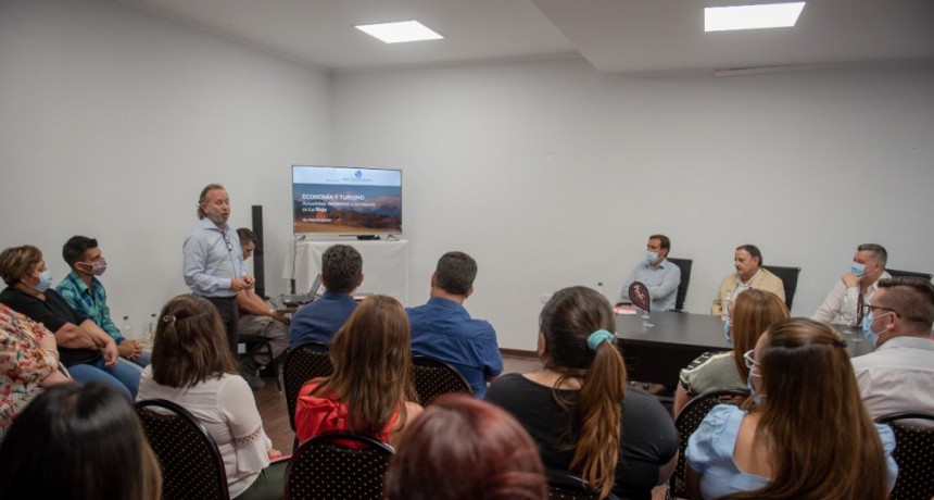 El Gobierno de La Rioja capacita a promotores turísticos para brindar un mejor servicio 