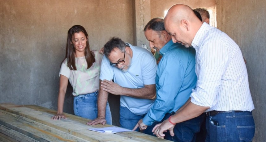 Florencia López valoró las obras de viviendas en zona este