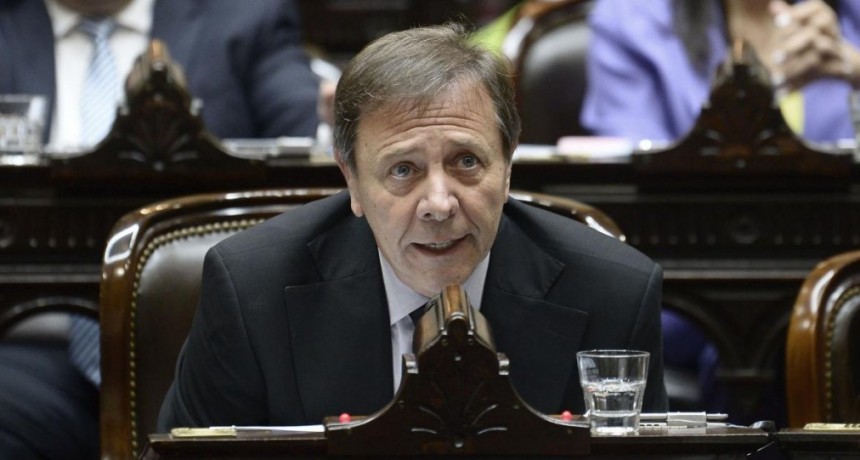Oscar Zago cargó duro contra los legisladores de la oposición