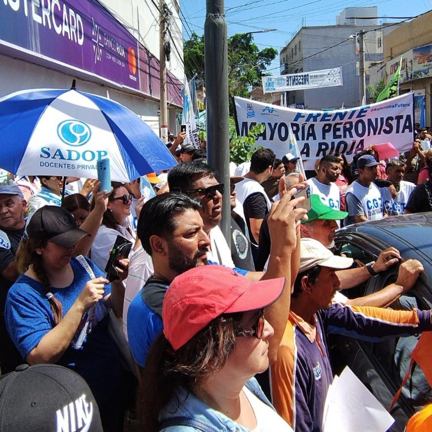 Más de 30 mil riojanos y riojanas marcharon en contra de las medidas del Gobierno Nacional