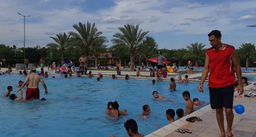 ¿Cuando comienzan las colonias de vacaciones del Parque de la Ciudad y del Polideportivo Juan Domingo Perón?