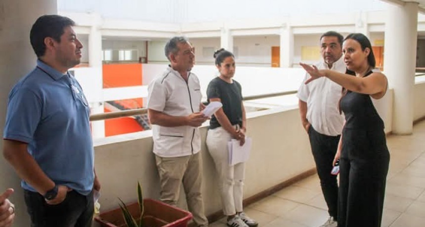 Álbarez Gómez puso en marcha la recuperación del Hospital Universitario