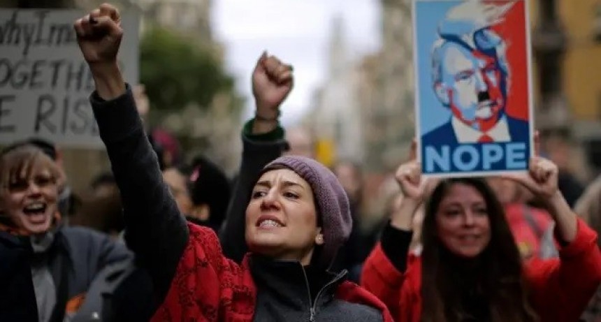 Protestas en los EE.UU a horas de la Asuncion de Trump