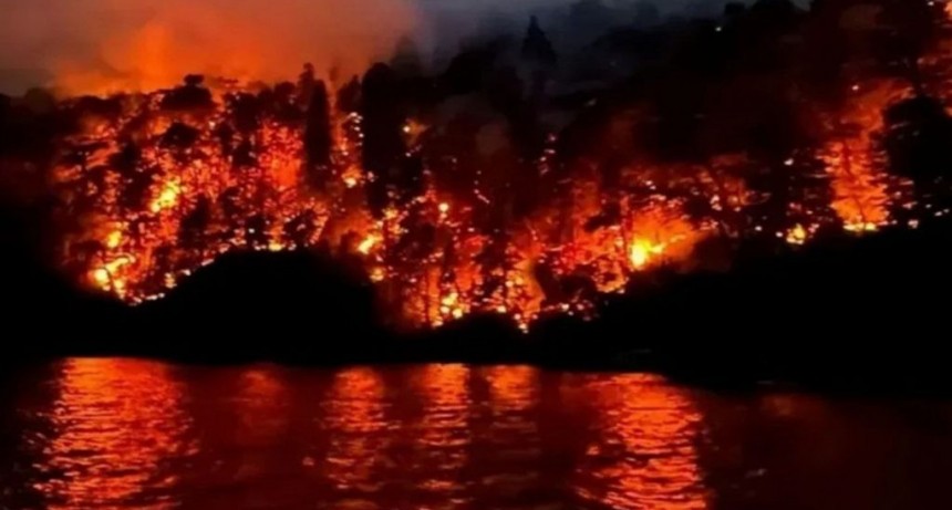 El Parque Nahuel Huapi lleva consumidas siete mil hectáreas por el fuego