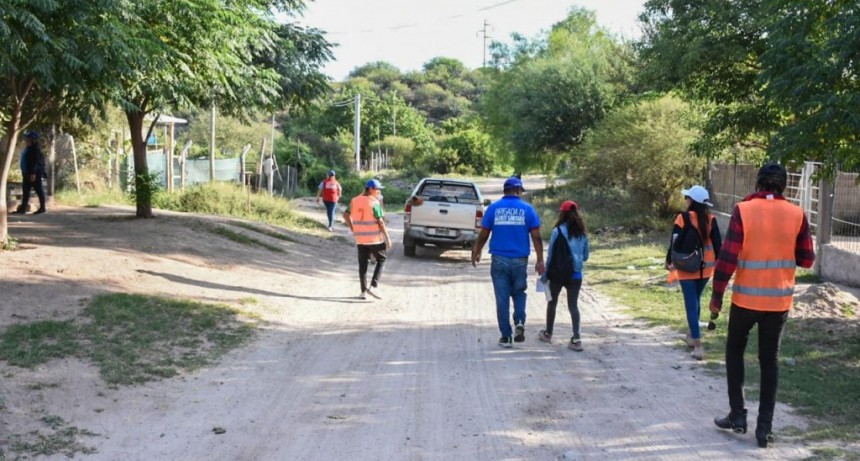 Gobierno sigue desplegando acciones preventivas contra el dengue en la capital