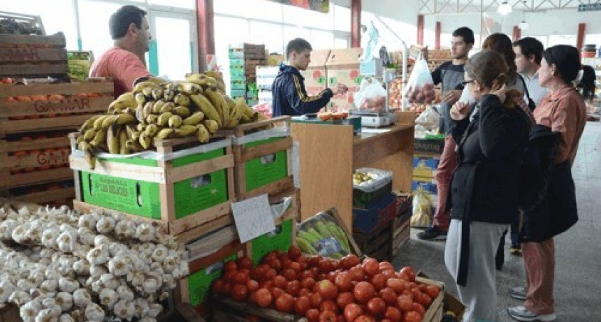 Nueva edición de Mercados Populares en el Paseo Evita