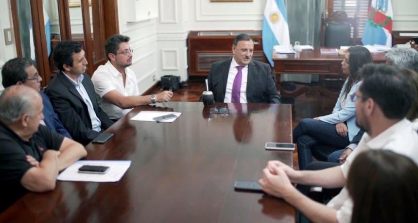 Quintela celebró el acuerdo con los docentes que garantiza el inicio del ciclo lectivo