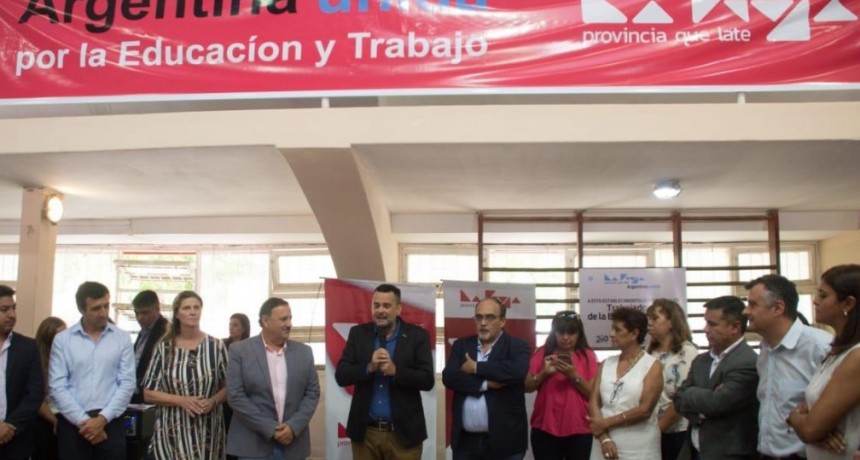 Quintela visitó el Centro 5 con funcionario nacional