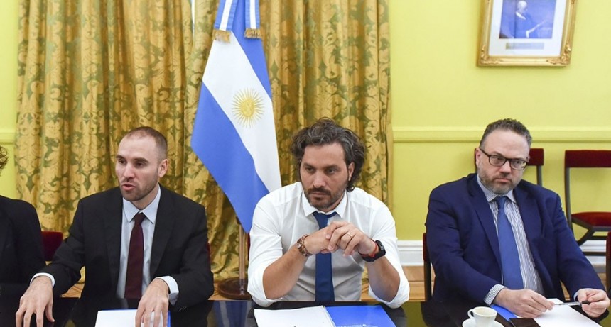 El Gobierno se reúne con sindicalistas y empresarios para poner en marcha el pacto social