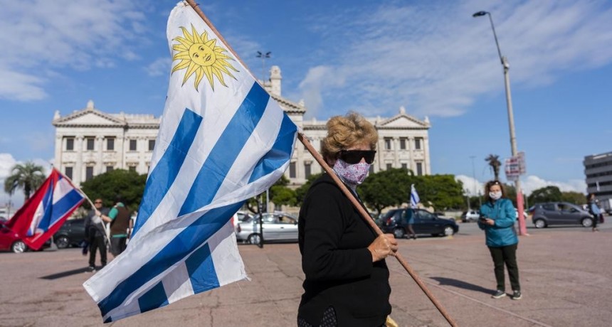 Uruguay supera las 500 muertes por COVID-19, la mitad de ellas en el último mes