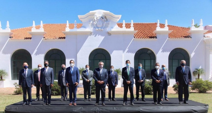  Corrientes: Quintela participó del Tercer Encuentro  de Gobernadores del Norte Grande