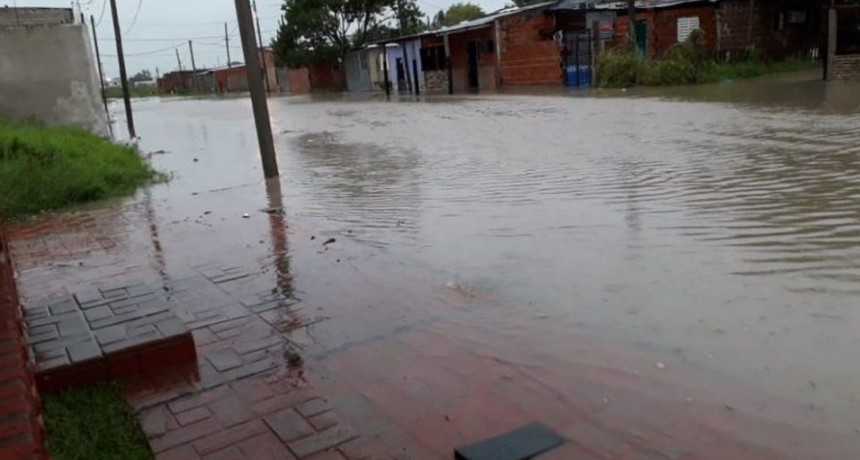El gobierno provincial asistió a familias riojanas por la lluvia