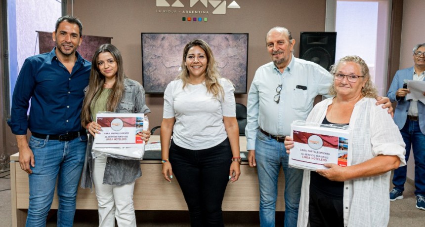 Turismo realizo la 2da entrega de “ropa blanca” a prestadores del sector hotelero