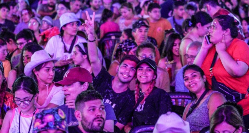 La diversidad en todas sus formas hizo de la apertura de la Chaya una verdadera fiesta