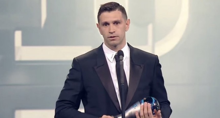 Premios The Best: Dibu Martínez fue elegido el mejor arquero del mundo