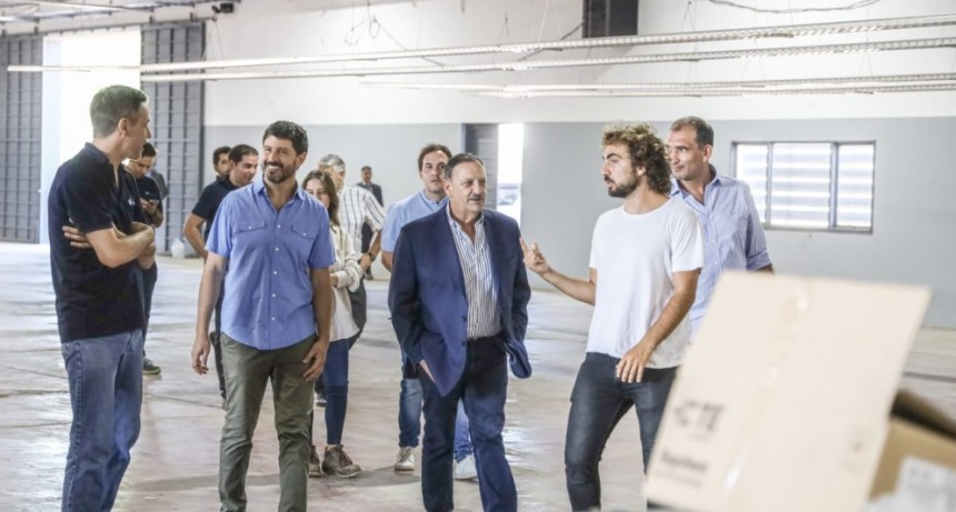 El Gobierno acuerda con el sector privado ampliar la actividad en el parque industrial
