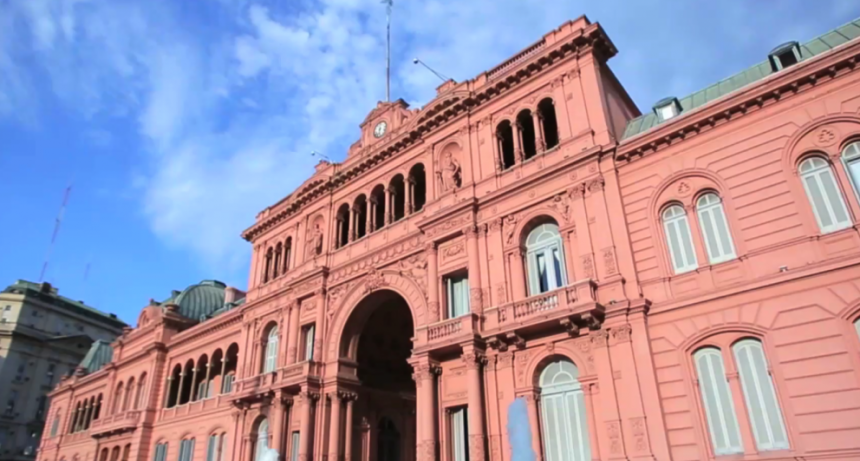 El Gobierno redujo el envío de fondos y subsidios a las provincias tras frustrarse la ley 