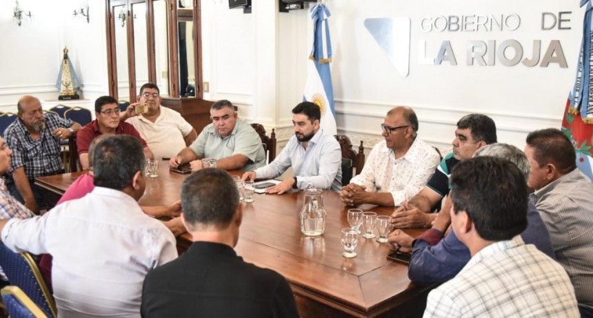 El ministro Miguel Zárate se reunió con retirados de la policia y del servicio penitenciario