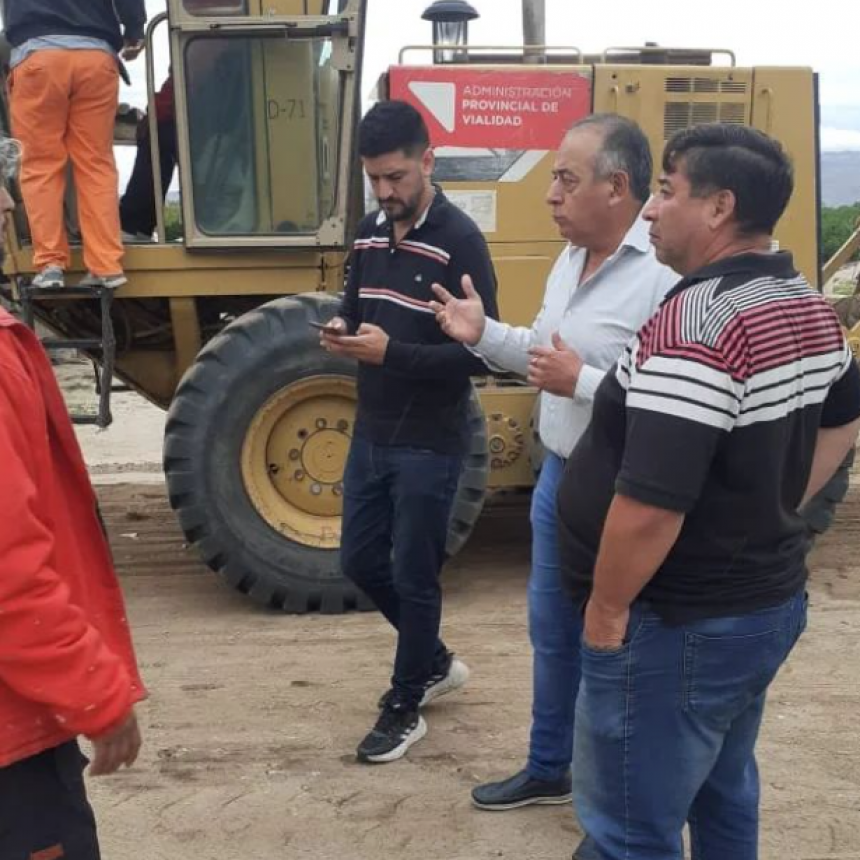 Castro Barros: La municipalidad trabaja para acondicionar calles en Anillaco