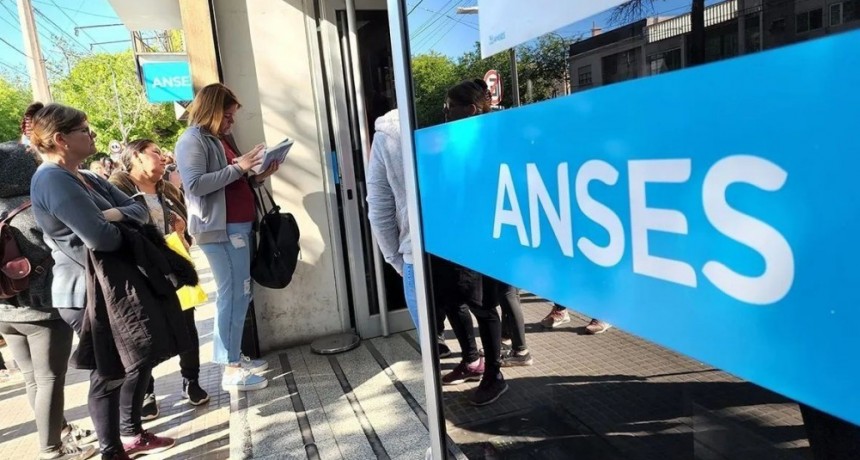 El Gobierno redujo los topes de ingresos para las asignaciones familiares