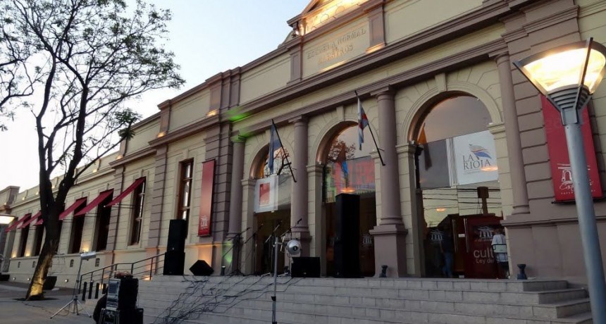 Quintela brindará su discurso en la apertura de sesiones en el Paseo Cultural