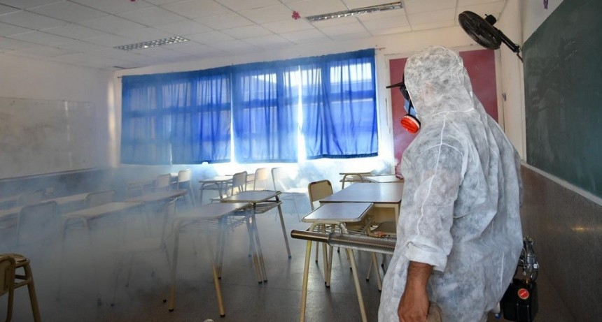 Avanzan los trabajos en escuelas públicas a dias del comienzo de clases