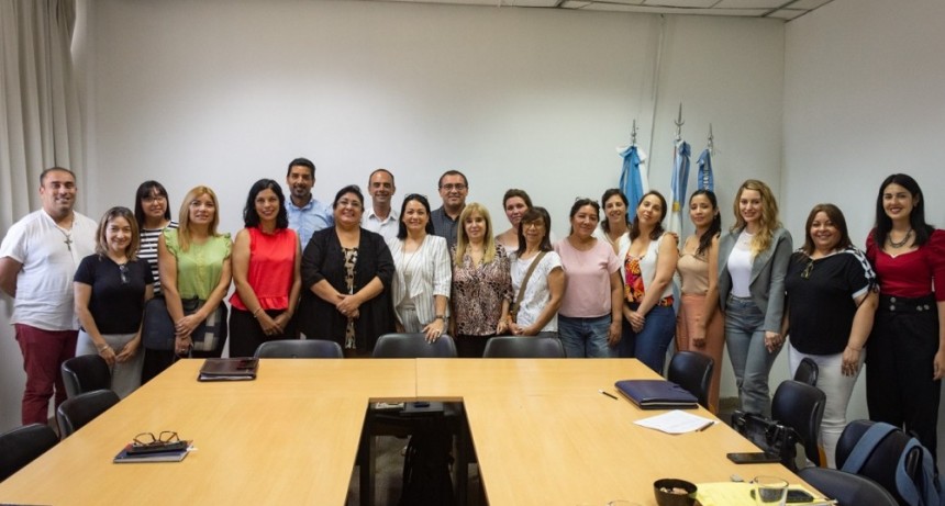 UNLaR ofrece propuestas de formación brindadas por una universidad de España