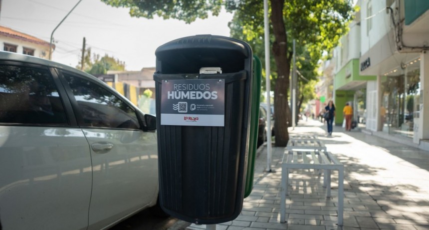 Instalan cestos de basura en el micro y macrocentro de la capital