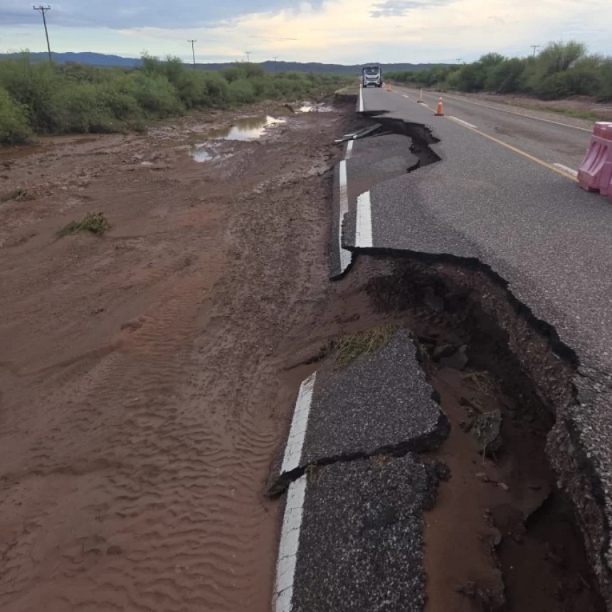 Cortan la Ruta 141 que une San Juan con La Rioja