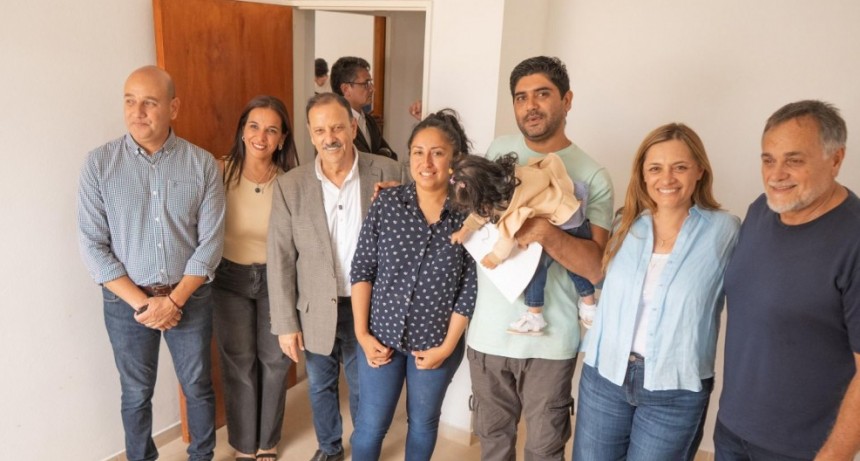 Chilecito celebra su aniversario con entrega de viviendas y fuerte respaldo a la política habitacional provincial