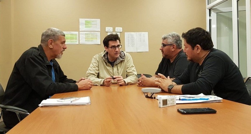 Juan Luna Corzo se reunió con gremios docentes