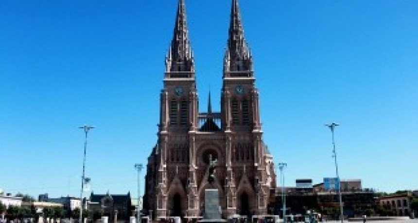 La Iglesia católica realizó una misa para ratificar su postura en contra del aborto