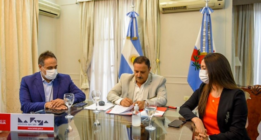  Quintela firmó convenio para desarrollar y fortalecer políticas públicas de ordenamiento territorial 