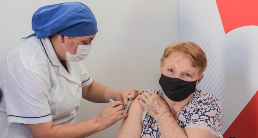 Avanza el plan de vacunación contra el COVID-19