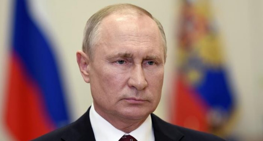 El presidente ruso Vladimir Putin recibió la vacuna contra el COVID-19