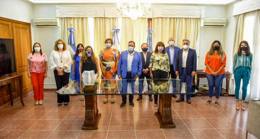 Quintela recibió a autoridades del Hospital Materno “Estela de Carlotto” de Buenos Aires 