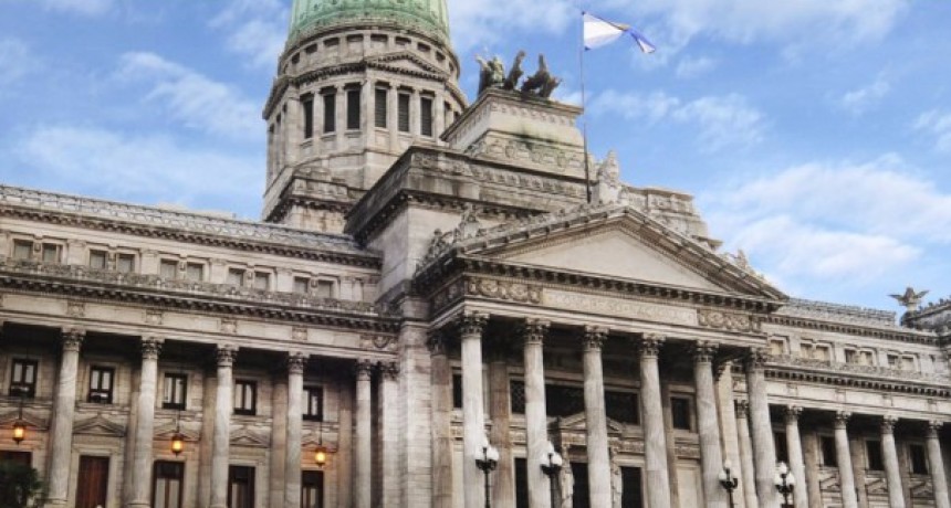 El Senado comienza a analizar el proyecto sobre Ganancias y Monotributo