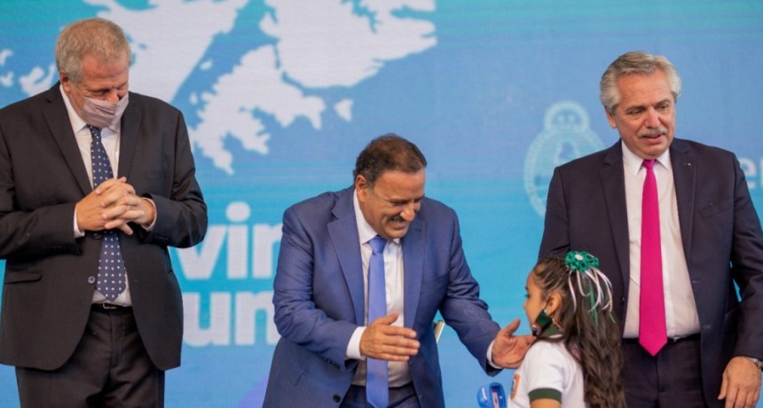 El presidente Alberto Fernández y el gobernador Ricardo Quintela inauguraron el Ciclo Lectivo 2022 