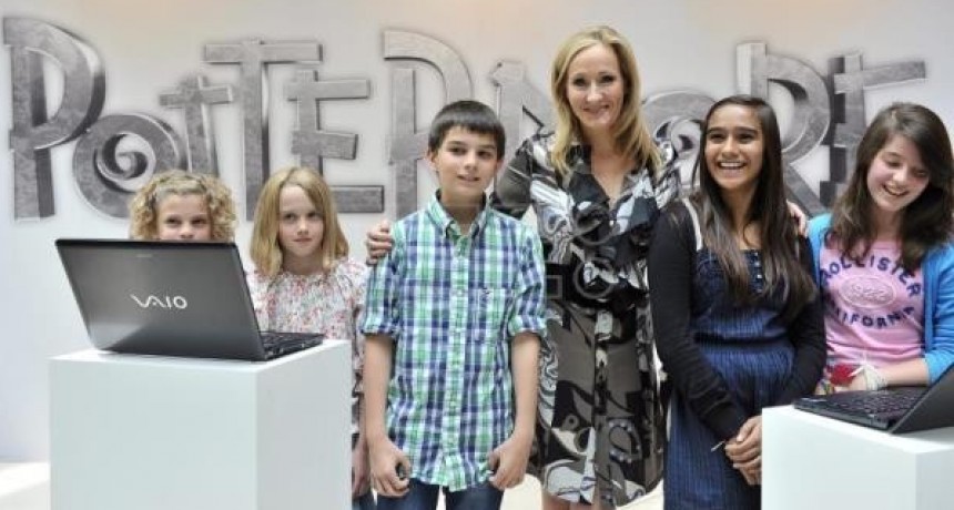 JK Rowling aportará hasta 1,21 millones de euros en donativos para niños ucranianos
