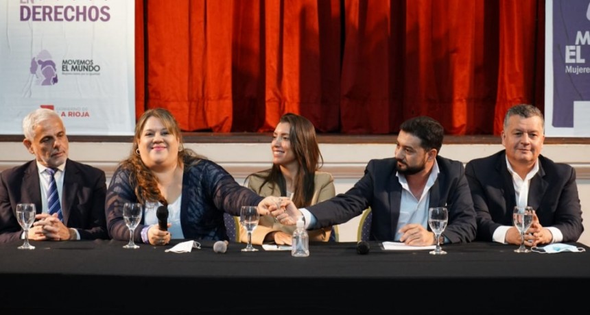 Firman convenio de cooperación institucional para implementar el Formulario Único de Recepción de Denuncias por Violencia de Género 