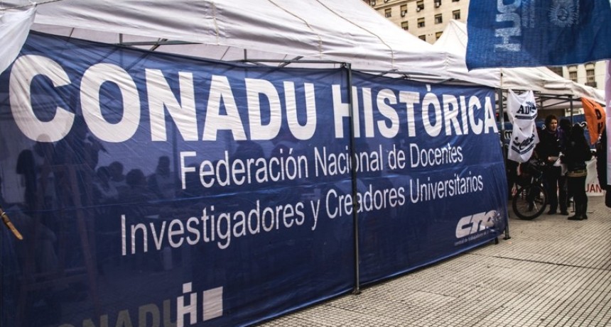 CONADU Histórica realiza jornada nacional de protesta por “recuperación del salario”