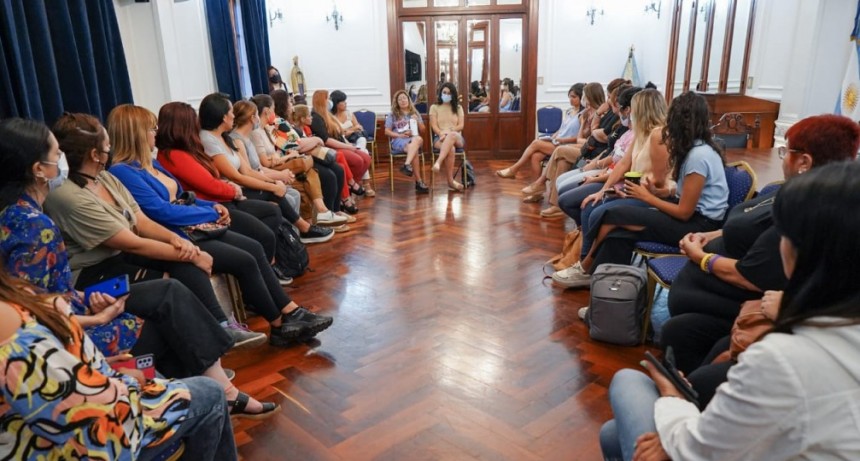 Mujeres comunicadoras de La Rioja avanzarán en un observatorio y una ley de medios provincial 